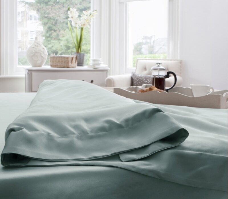 Vaikun Silk Duvet Cover – Smooth & Elegant Bedding - Image 11