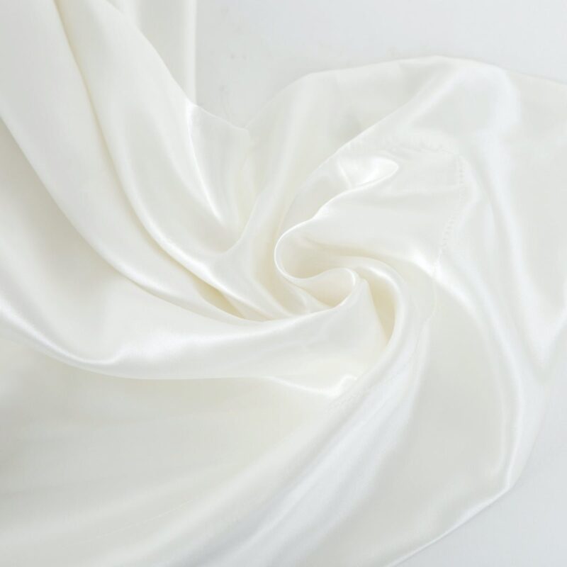 Vaikun Silk Duvet Cover – Smooth & Elegant Bedding - Image 3